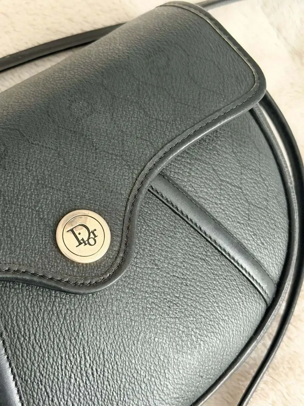 Christian Dior Honeycomb Vintage - Black Crossbody Bags, Handbags - CHR502619 - Picture 2 of 10